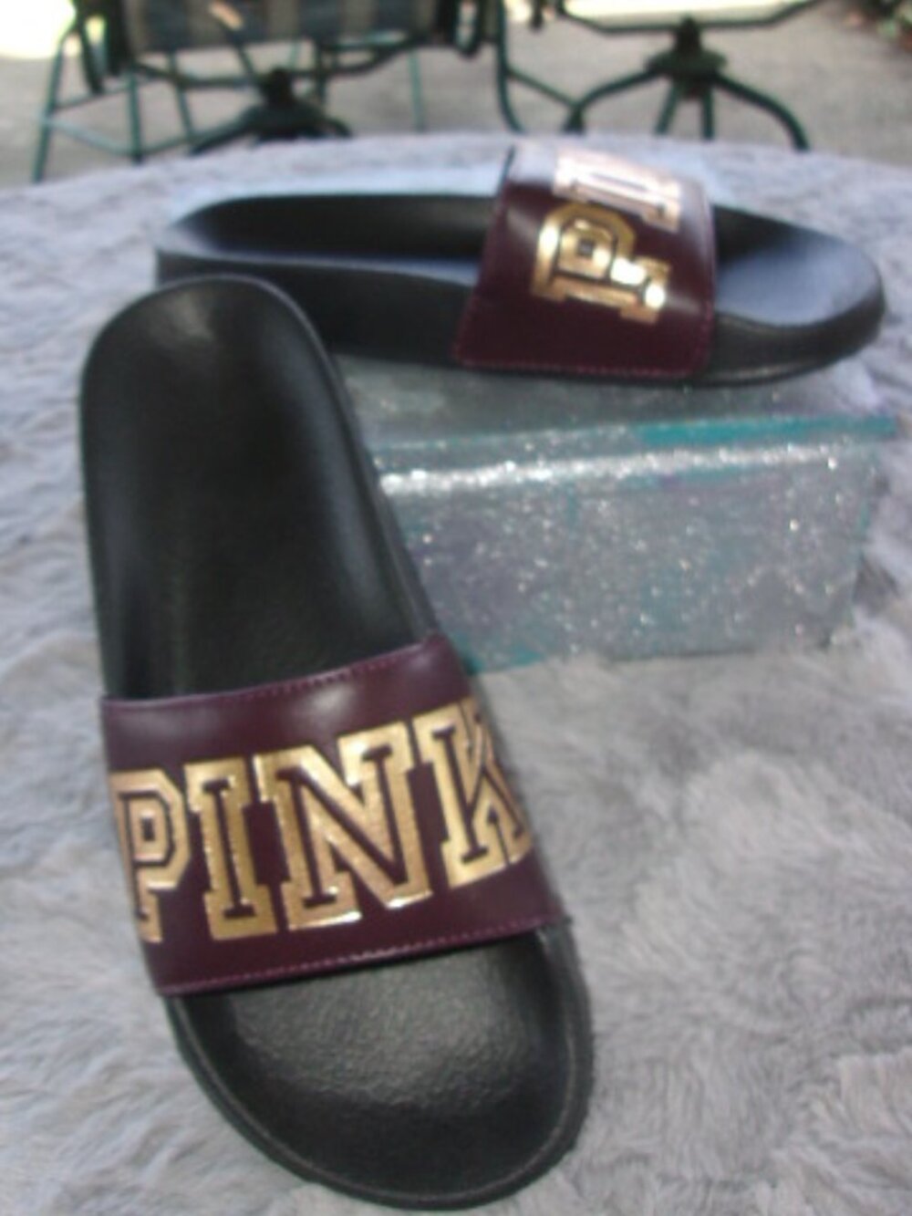 S-228 WOMENS VICTORIA SECRET "PINK" RUBBER SLIDES/SANDALS